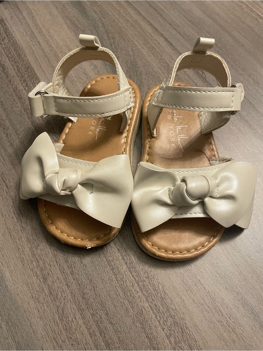 Nicole Miller White Bow Sandals Toddler Girls Size 4